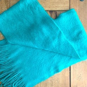 Women’s teal green scarf